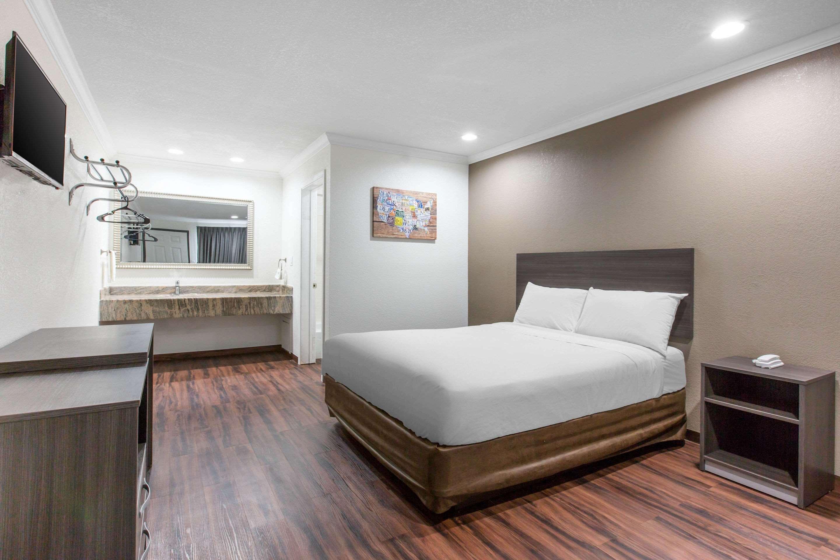 Hotel Baymont By Wyndham 2*