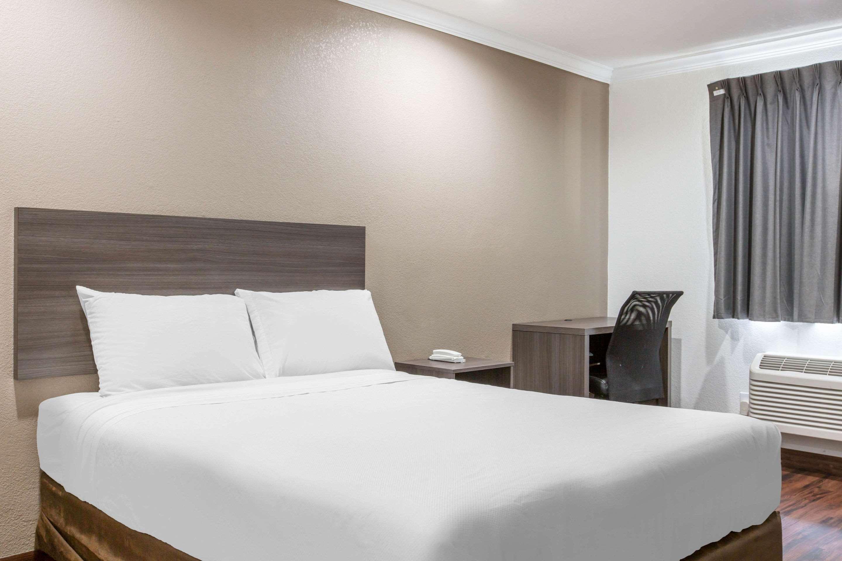 Hotel Baymont By Wyndham 2*