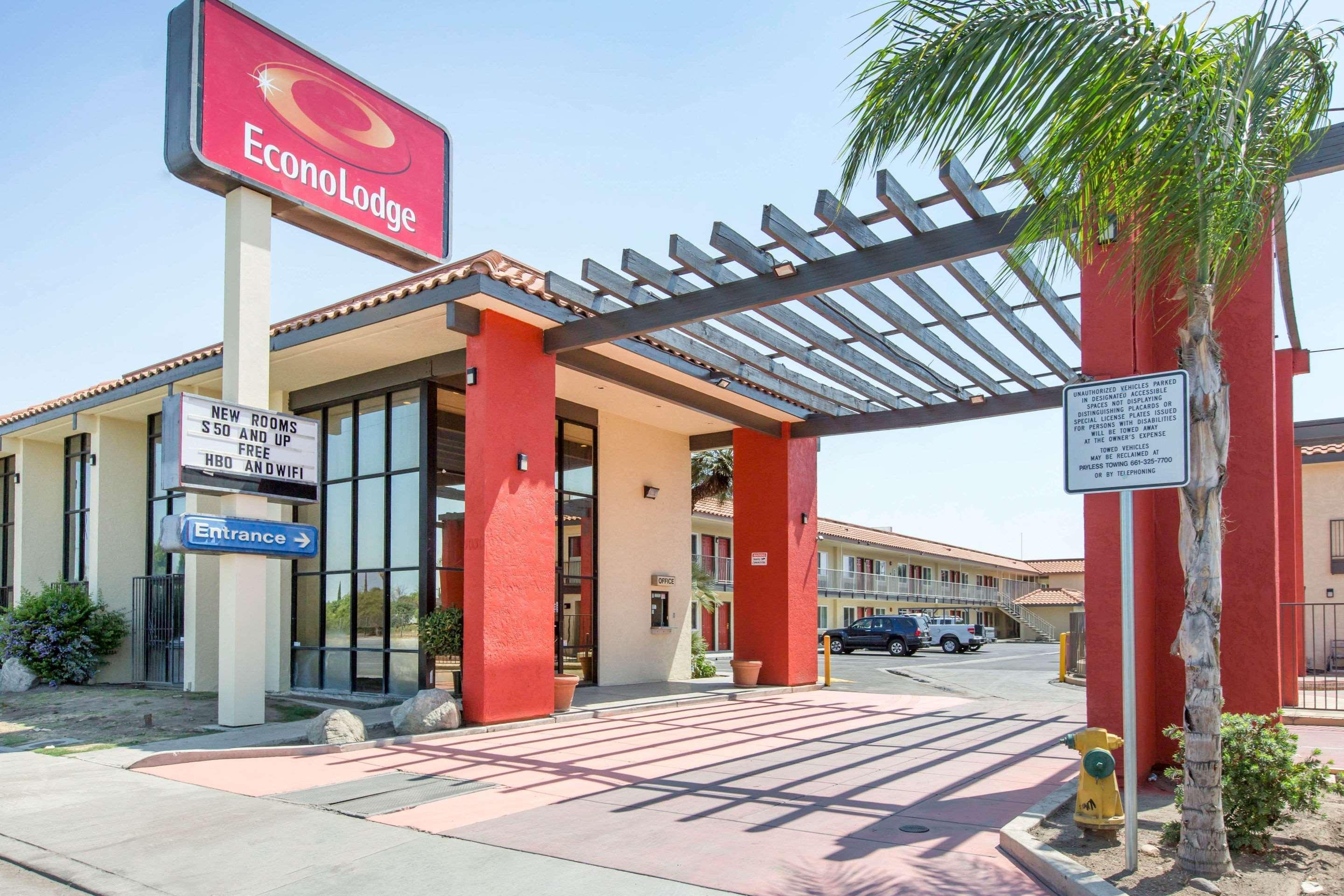 Baymont By Wyndham Hotel Bakersfield
