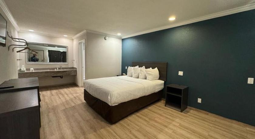 Hotel Baymont By Wyndham 2*