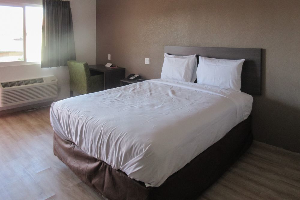 Baymont By Wyndham Bakersfield
